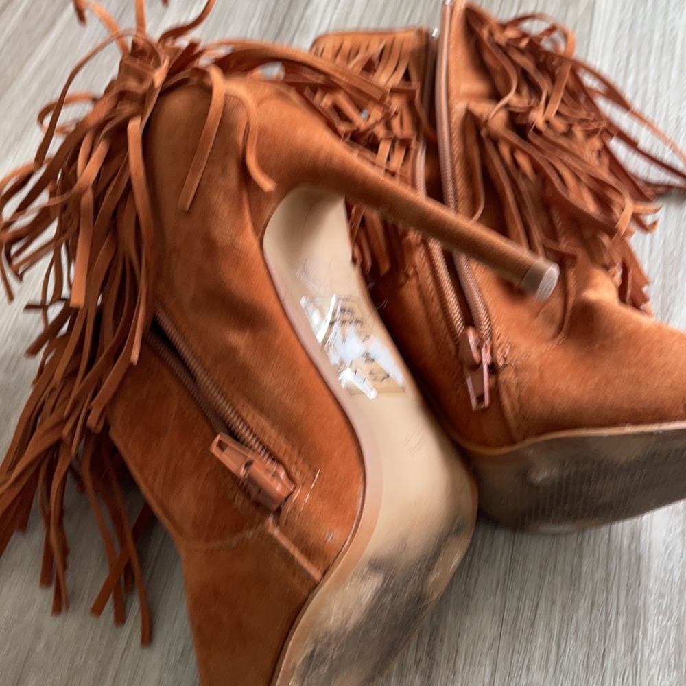 Chic booties - Picture 3 of 4